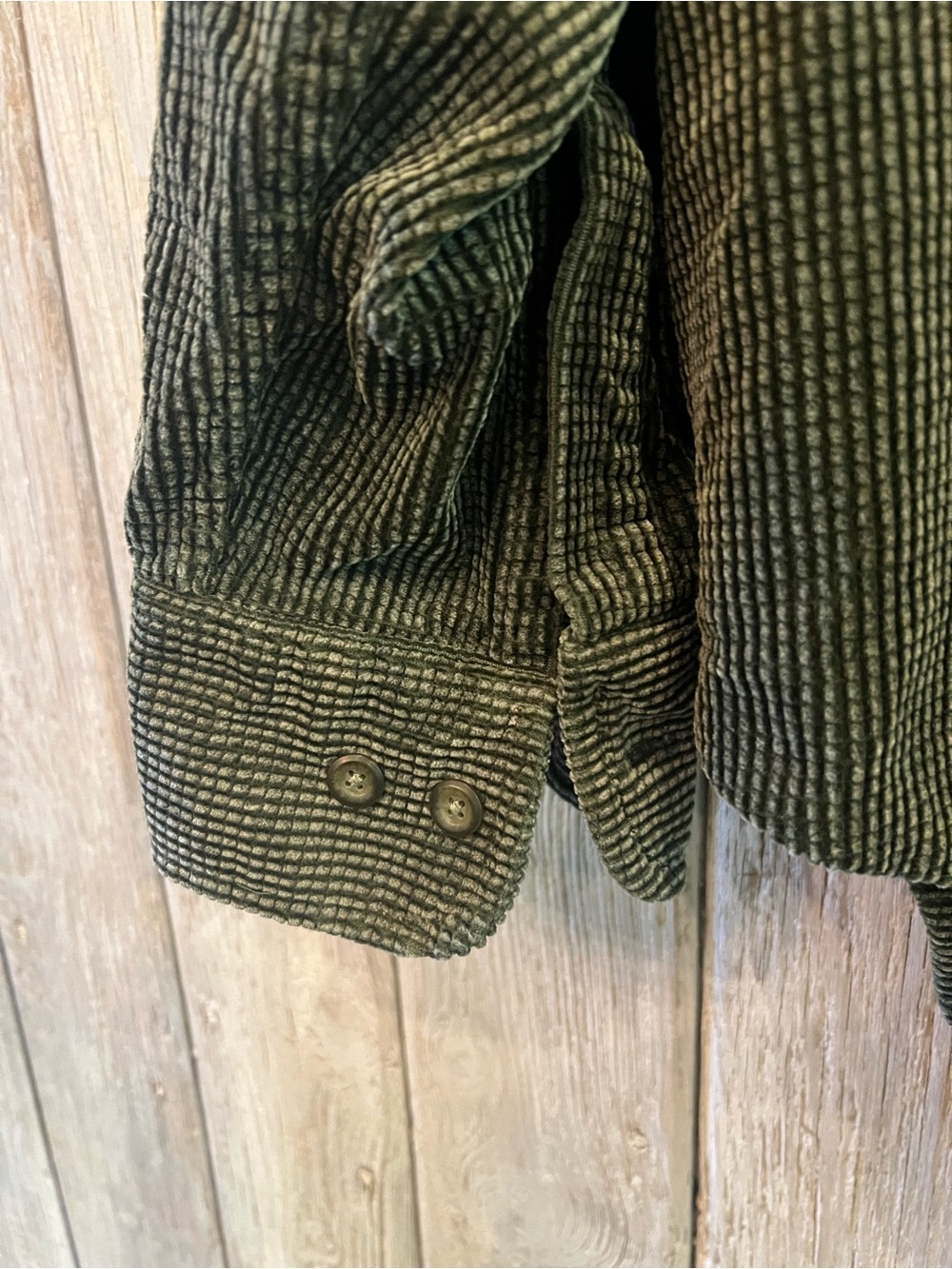 Cabelas Men's Olive Green Corduroy Shirt Jacket - Picture 3 of 5